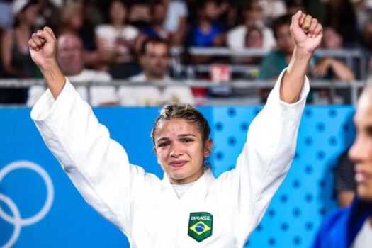 Larissa Pimenta conquista segunda medalha do judô brasileiro em Paris