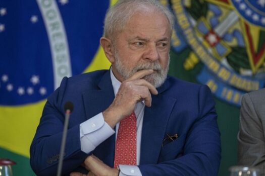 Governo Lula decreta sigilo de 100 anos em declaração de conflito de interesse de ministro