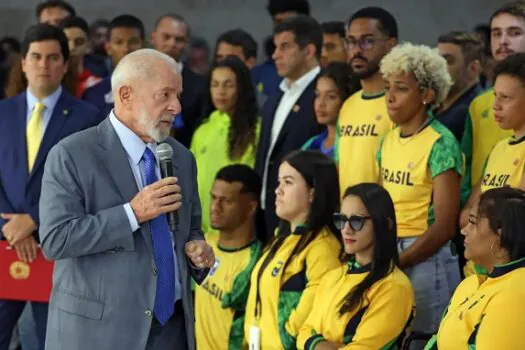 Lula assina decreto reajustando Bolsa Atleta em 10,86%