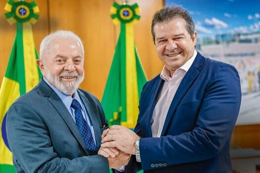 Lula estreia em atos eleitorais municipais