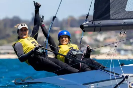 Martine Grael e Kahena Kunze avançam para a final de regata