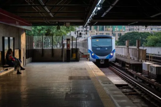 Metrô de SP oferece sessões de cinema aos passageiros da Linha 3-Vermelha nas férias