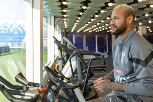 Neymar se reapresenta sozinho no Al-Hilal enquanto time está na Europa