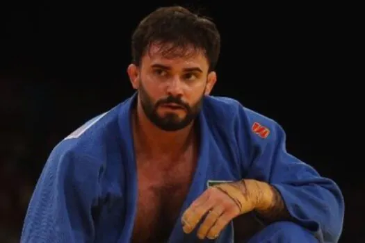 Rafael Macedo vence sul-coreano e brigará pelo bronze do judô em Paris