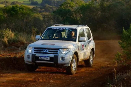 Transcatarina esbanja técnica e velocidade no primeiro dia de rally