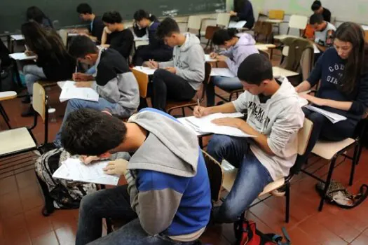 Diretrizes do novo ensino médio podem sair até dezembro, a dois meses do ano letivo