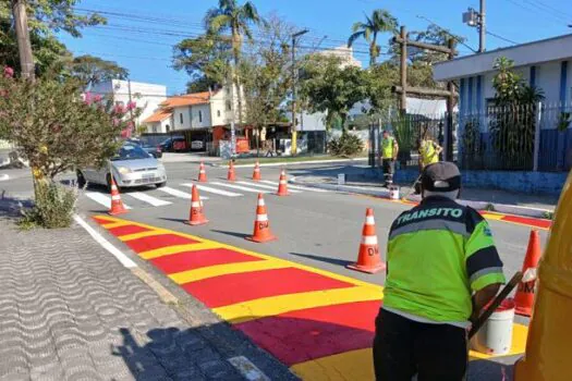 Ribeirão Pires segue reforçando sinalização viária na região central