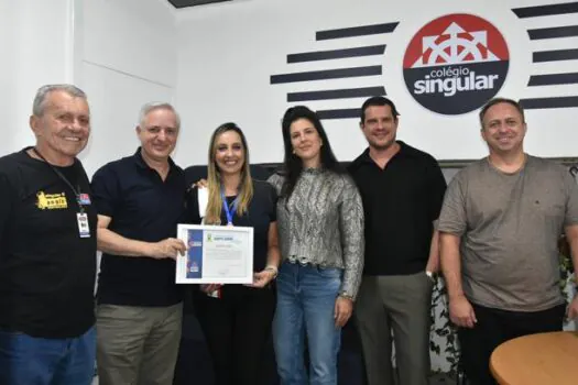 Singular recebe voto de congratulações da Câmara Municipal