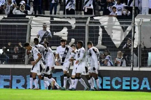 Ponte Preta coloca música de Iza durante jogo contra time de Yuri Lima