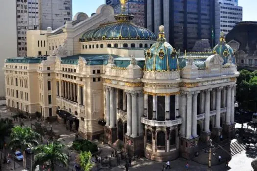 Theatro Municipal do Rio faz 115 anos e tem programação gratuita