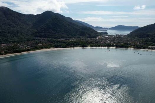 Ubatuba reajusta taxa de preservação ambiental cobrada de turistas