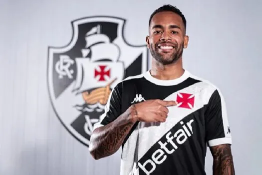 Vasco anuncia Alex Teixeira: ‘Relação tinha que ter um final feliz’