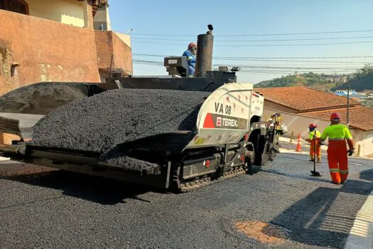 Ribeirão Pires conclui asfaltamento em vias da Vila Eliza