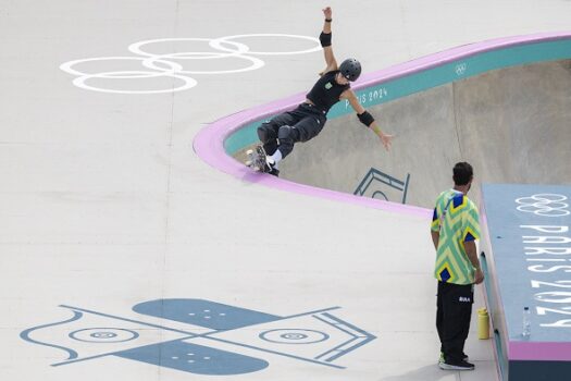 Dora Varella se classifica à final por medalhas no skate park em Paris