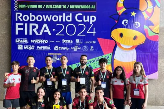 Estudantes goianos se destacam em campeonato mundial de robótica