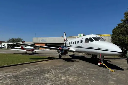 Polícia Civil apreende avião que pode ter sido usado por facção para transportar drogas