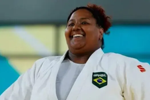 Beatriz Souza está na semifinal do judô e garante disputa por medalha