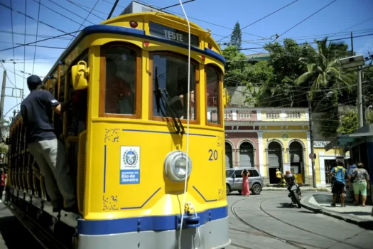 Governo do Rio entrega 1º trecho revitalizado do bonde de Santa Teresa