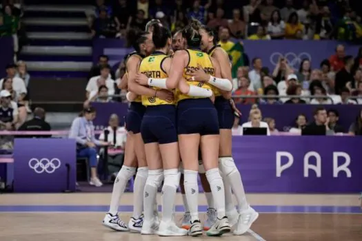 Brasil vence Turquia e conquista bronze no vôlei feminino