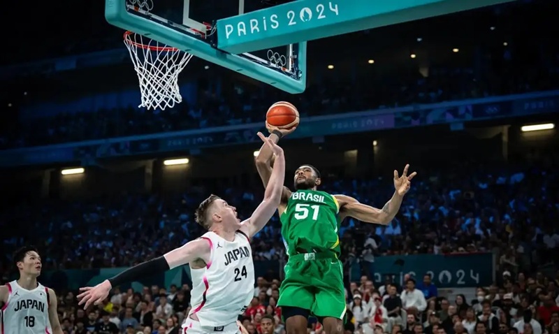 brasil_vence_japao_basquete_paris_2024