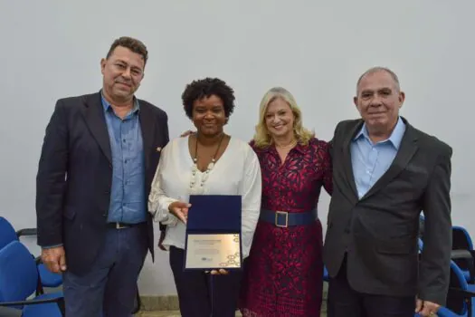 Prêmio Destaques da Administração homenageia ex-aluna da Fatec Sebrae