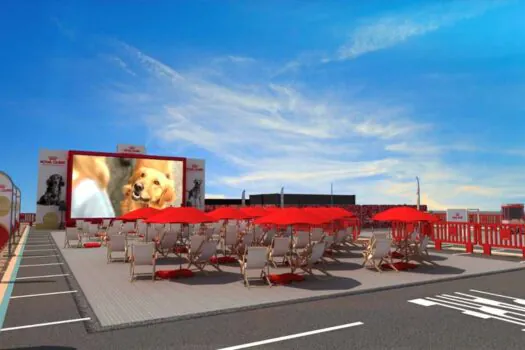 ROYAL CANIN® promove sessões de cinema a céu aberto e pet friendly em São Paulo