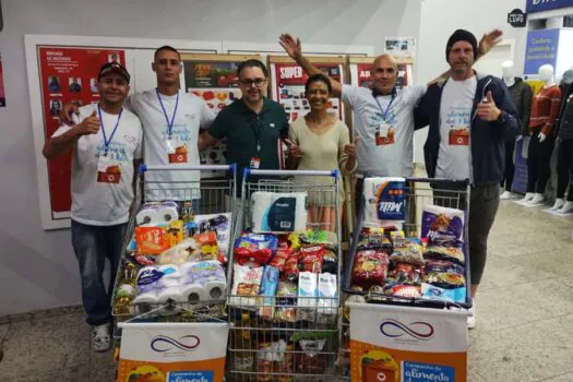 Voluntários arrecadam mais de 2 toneladas de alimentos em ações sociais na COOP