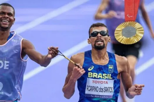 Júlio César Agripino é ouro e bate recorde mundial na corrida dos 5 km