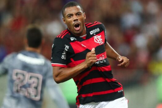 De la Cruz faz exame, tem lesão na coxa direita e desfalca o Flamengo