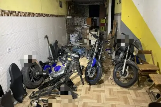 Polícia Militar localiza desmanche de motocicletas em Diadema