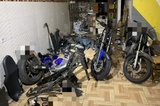 Polícia encontra garagem usada para desmanche de motos na capital paulista