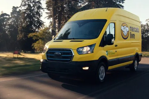 Ford E-Transit lidera o segmento de veículos comerciais elétricos