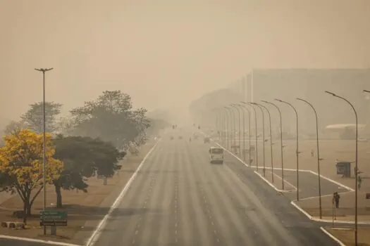 Cortina de fumaça deve permanecer no DF ao longo desta terça (27)