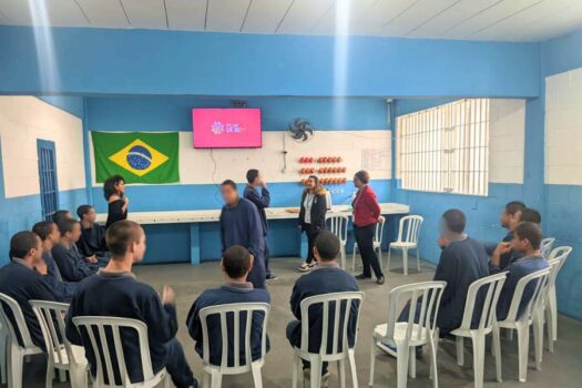 Jovens da Fundação CASA de São Bernardo participam de palestra sobre rótulos e estereótipos