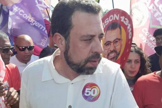 Boulos defende bloqueio de Moraes ao X e chama Musk de ‘alucinado da extrema direita’