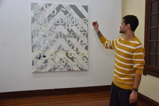 Conversa com o artista Guilherme Callegari encerra exposição na Casa do Olhar no sábado