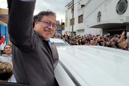 Órgão eleitoral da Colômbia abre investigação contra Gustavo Petro