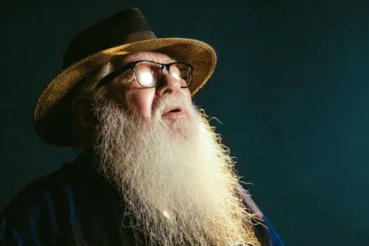 Hermeto Pascoal cancela shows por problema de saúde