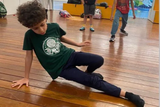 Hip hop também se aprende na escola e desenvolve criatividade