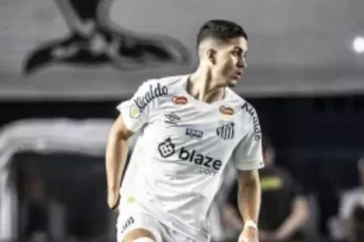 Porto faz proposta para contratar zagueiro Jair, do Santos