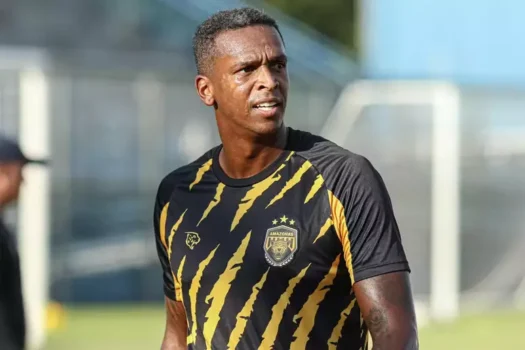 Atacante Jô, ex-Corinthians, acerta com time da elite do Campeonato Mineiro