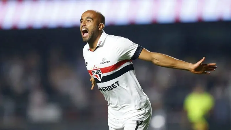 lucas-moura-