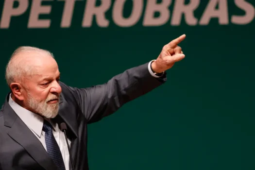 Lula chama de ‘imbecis’ apoiadores de privatização da Petrobras