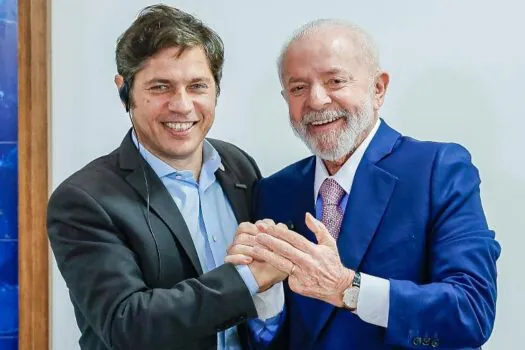 Governador rival de Milei se reúne com Lula e fala em criar vínculo com Brasil