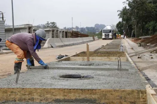 Obras do viaduto estaiado de Ribeirão Pires começam a ganhar forma