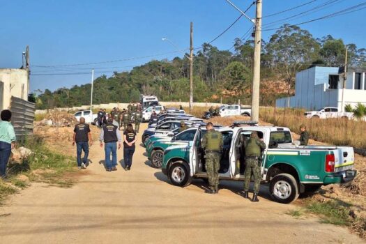 Operação combate ocupações irregulares em Parelheiros