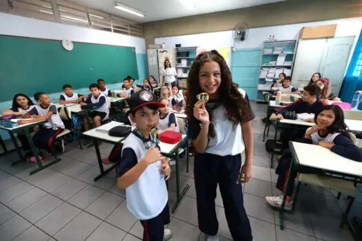 Estudantes da Emeb Mario Santalúcia conquistam, de novo, ouro na Olimpíada de Matemática