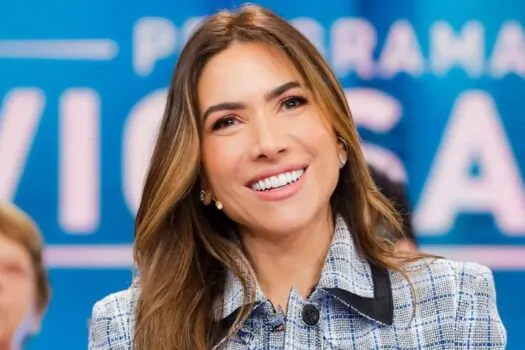 Em novo horário no domingo, Patrícia Abravanel faz SBT vencer Record em julho