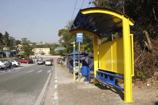 Ribeirão Pires inicia instalação de novos pontos de ônibus