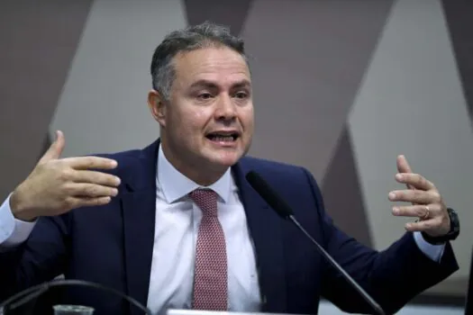 Renan Filho usa leilões de rodovias do governo Lula para se contrapor a Tarcísio